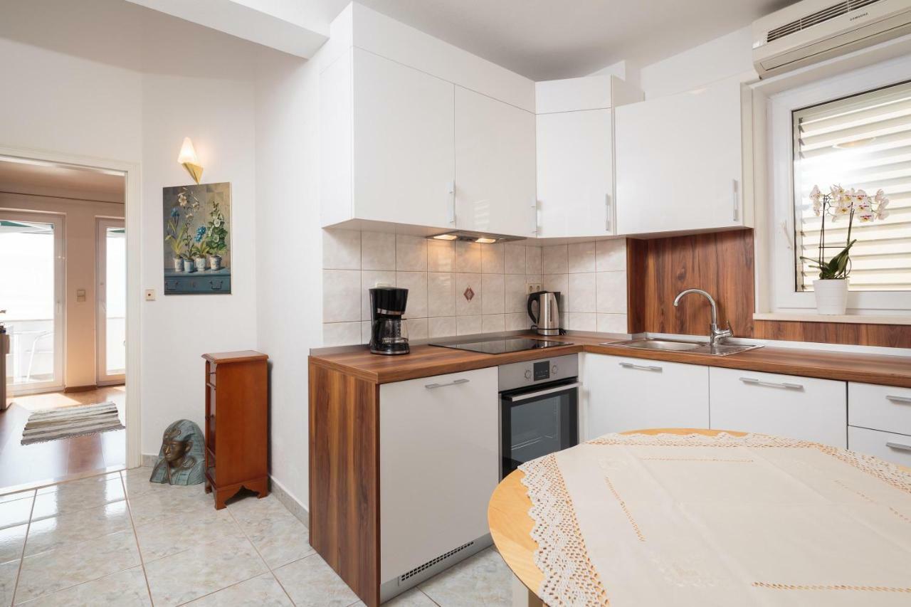 House Coko Apartment Baska Voda Bagian luar foto