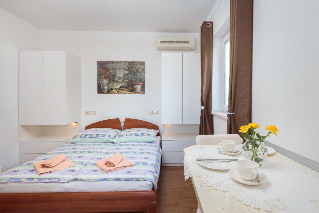 House Coko Apartment Baska Voda Bagian luar foto